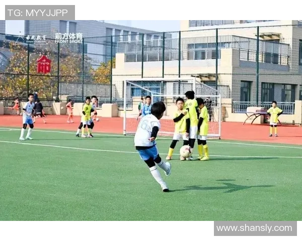 济南女生足球崛起展现青春风采助力女子体育发展新篇章